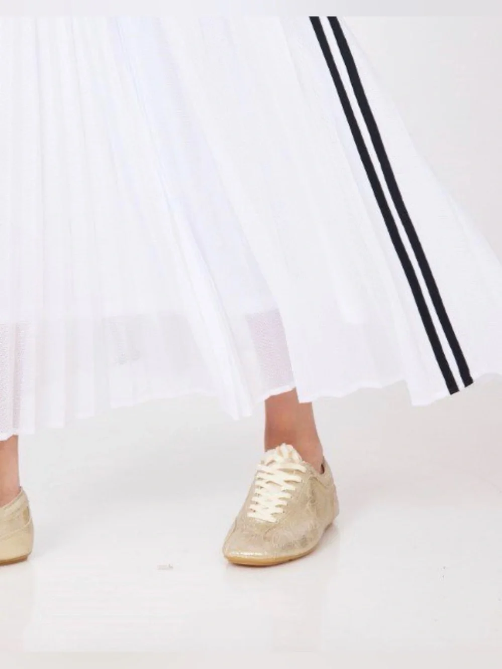 New KARL  Lagerfeld Pleated Midi Skirt with Black Side Stripe